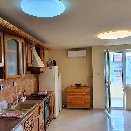 Joy App Near Sea Garden Appartamento Burgas